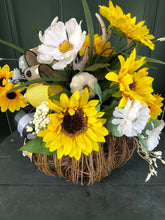 Load image into Gallery viewer, Fall Sunflower Centerpiece