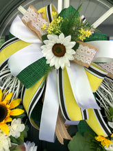 Laden Sie das Bild in den Galerie-Viewer, Custom Designer Handmade Soft white, yellow and green floral wreath