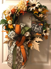 Cargar imagen en el visor de la galería, Custom Designer Handmade Elegant Fall Sweet Fall Wreath